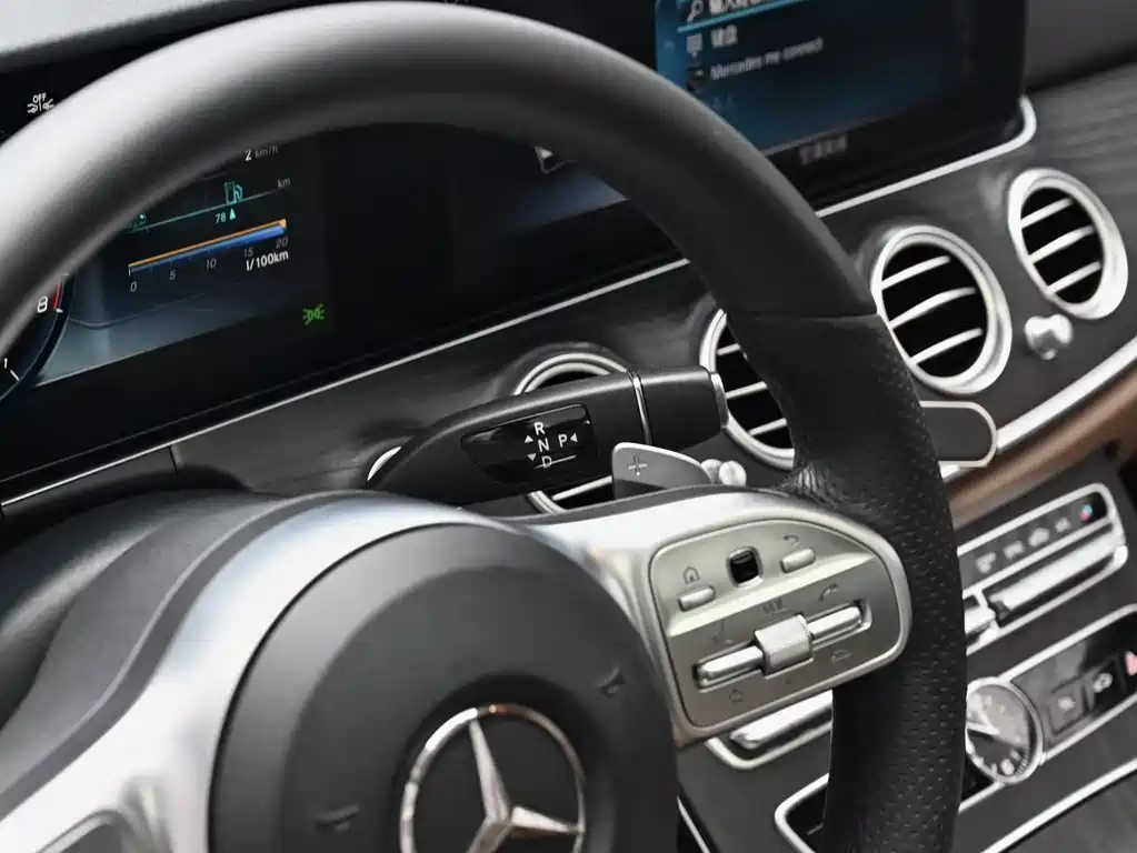 Mercedes-Benz E-Class 2020 — фото 9