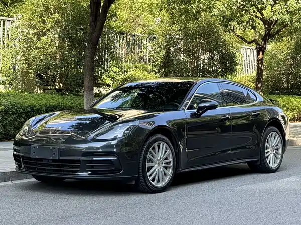 Porsche Panamera 2019