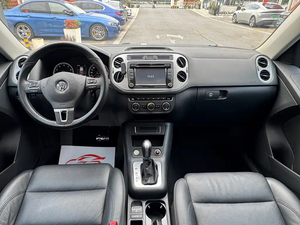 Volkswagen Tiguan 2015 — фото 12