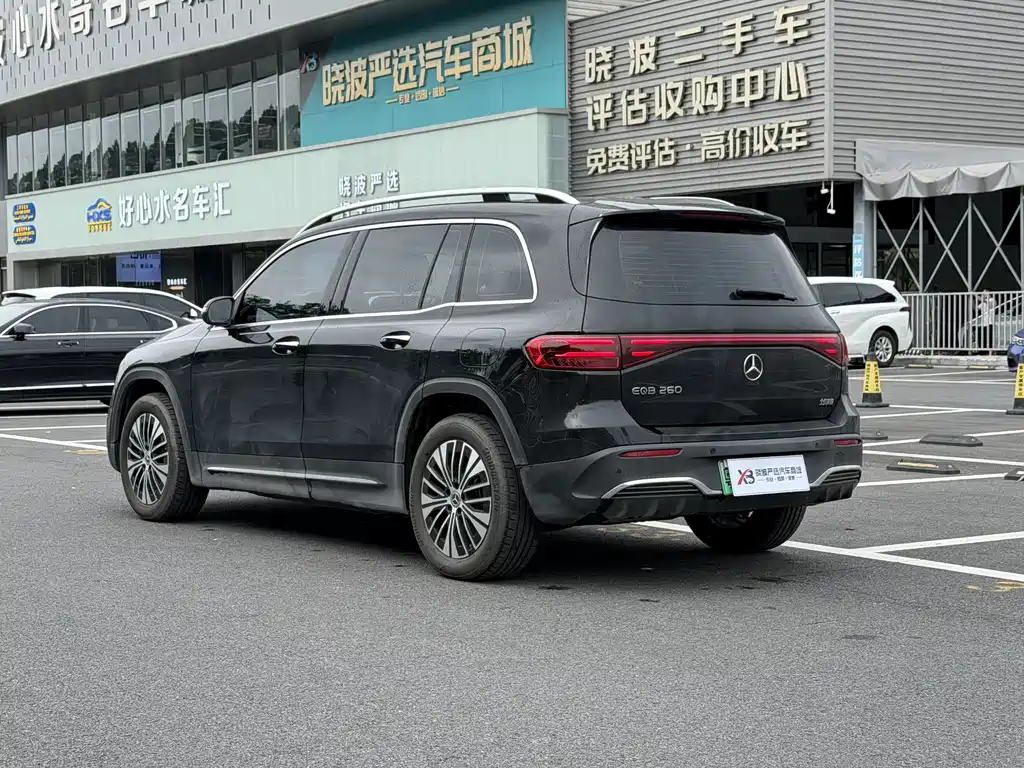 Mercedes-Benz EQB 2026