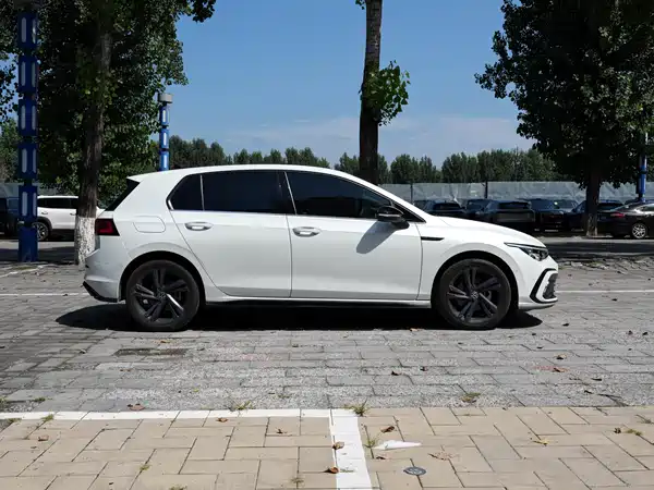 Volkswagen Golf 2022