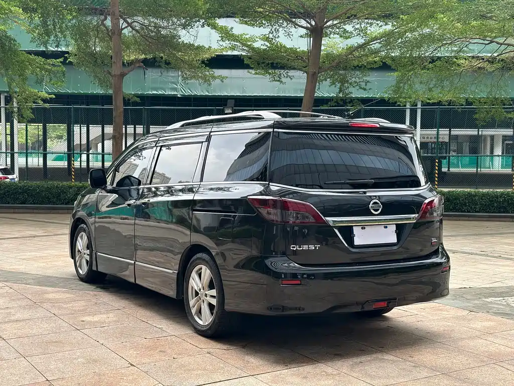 Nissan Quest 2014 — фото 20