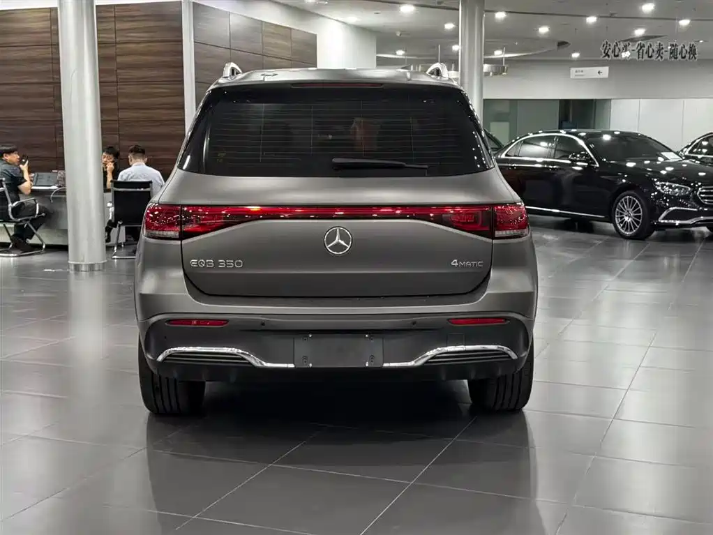 Mercedes-Benz EQB 2023 — фото 4
