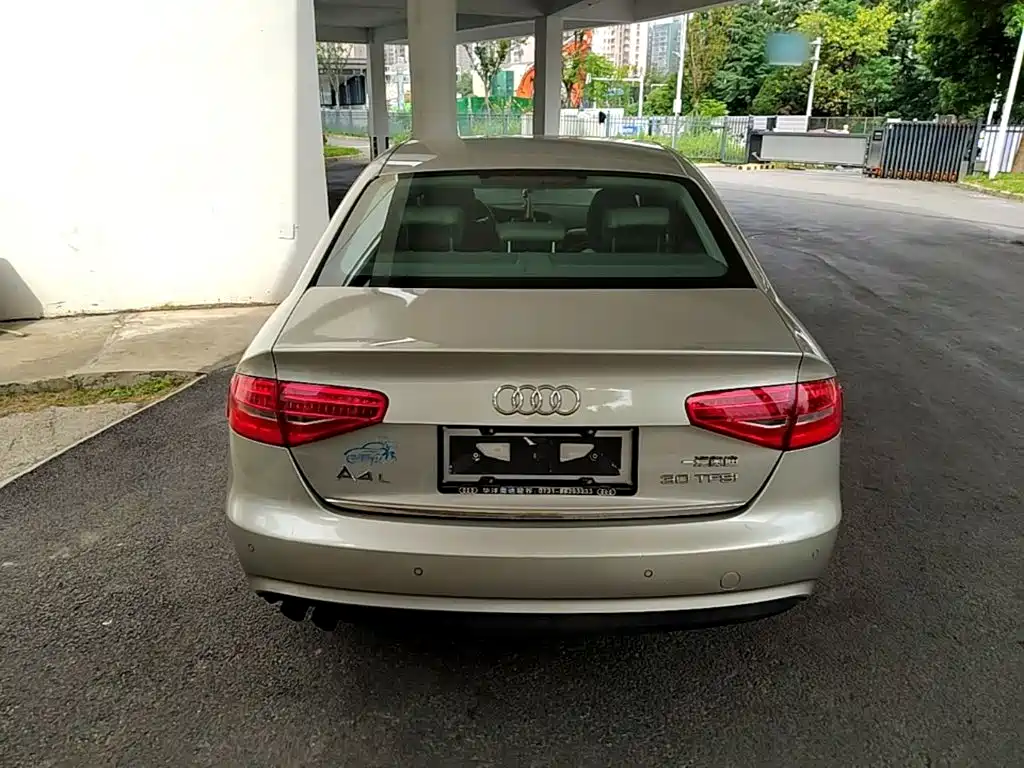 Audi A4L 2016