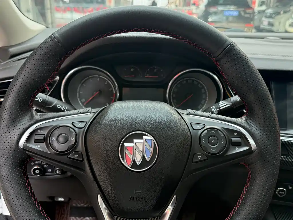 Buick Regal 2020 — фото 14