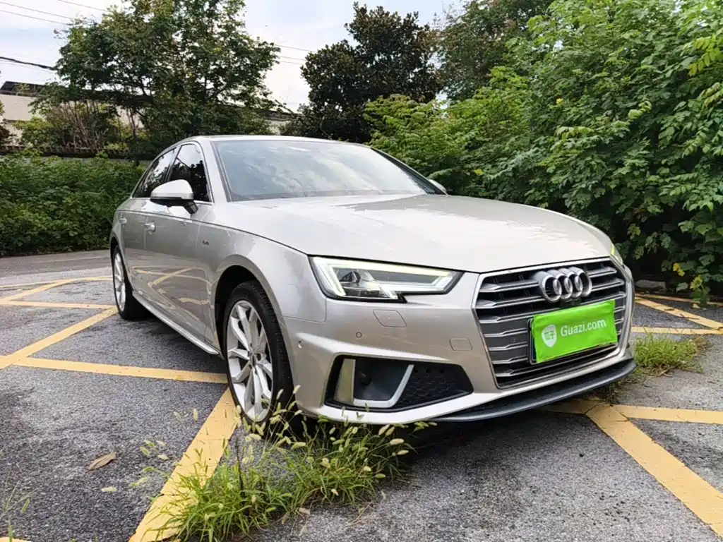 Audi A4L 2020