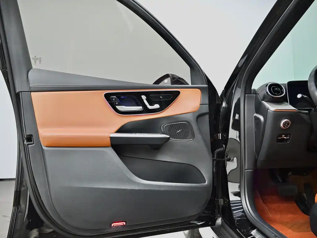 Mercedes-Benz GLC 2023 — фото 18