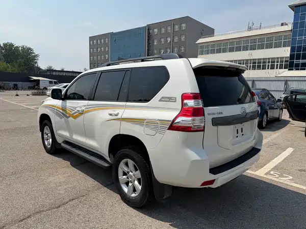 Toyota Prado 2016