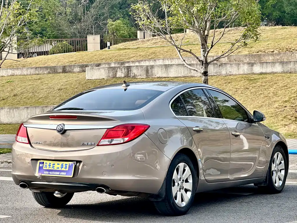 Buick Regal 2011 — фото 4