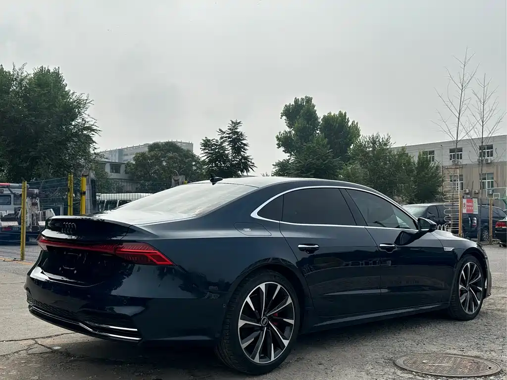 Audi A7L 2022 — фото 17
