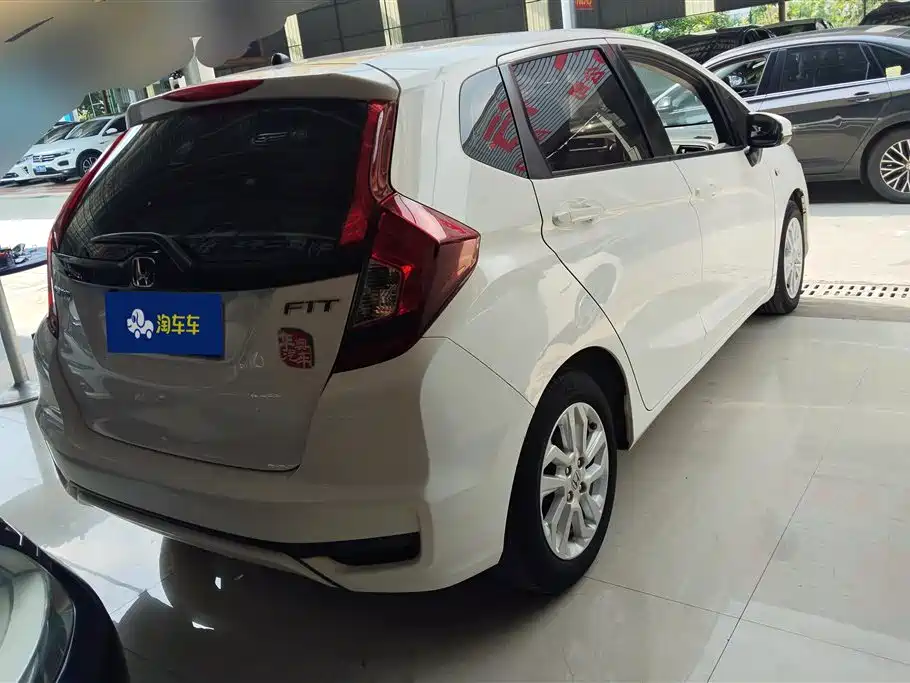 Honda Fit 2019 — фото 3