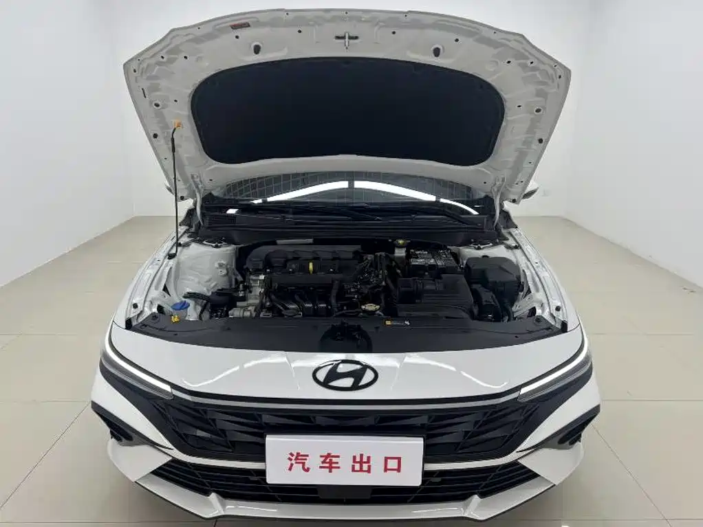 Hyundai Elantra 2024