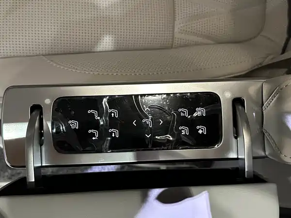 Roewe iMAX8 2024