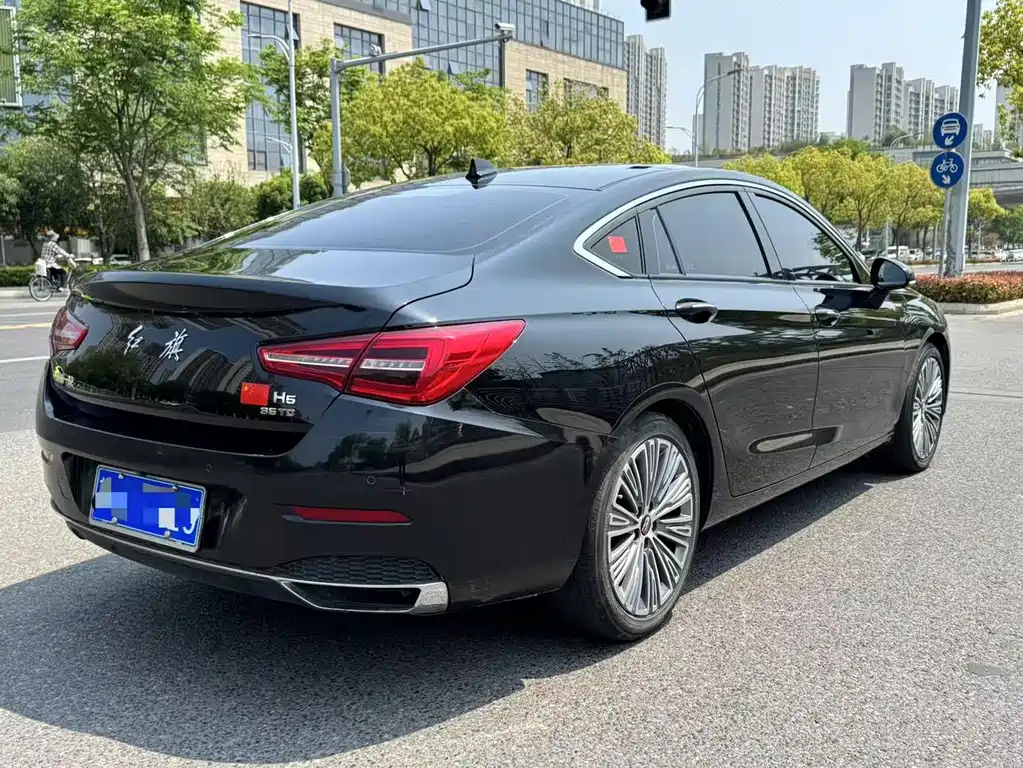 Hongqi H5 2023 — фото 7