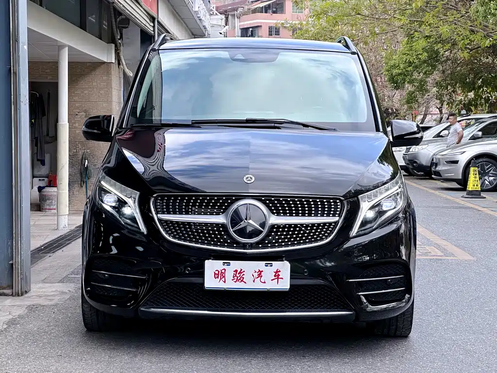 Mercedes-Benz V-Class 2022 — фото 2