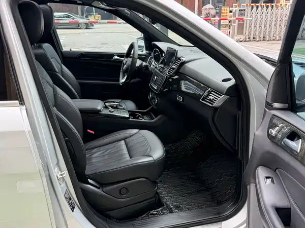 Mercedes-Benz GLE 2015