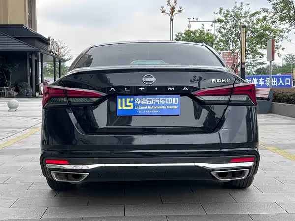 Nissan Teana 2023