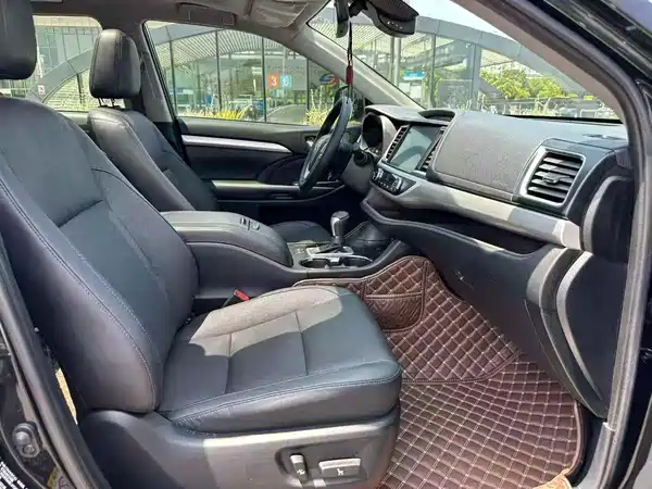 Toyota Highlander 2020