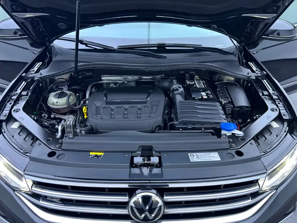 Volkswagen Tiguan L 2023 — фото 29