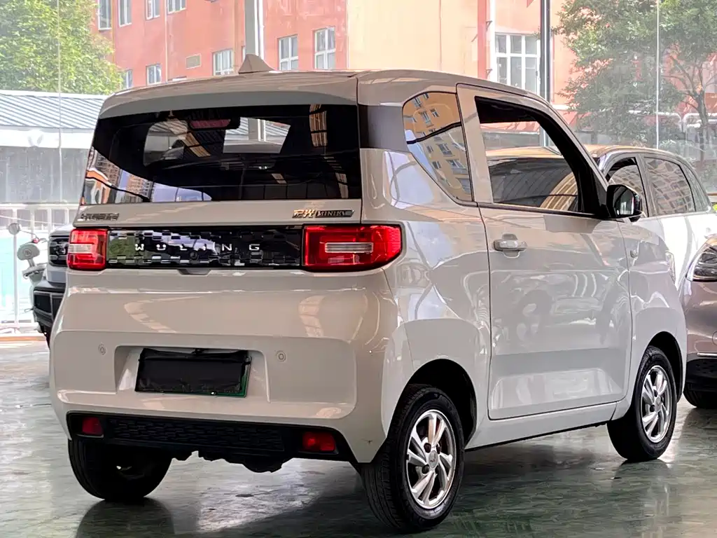 Wuling MINIEV 2021 — фото 6