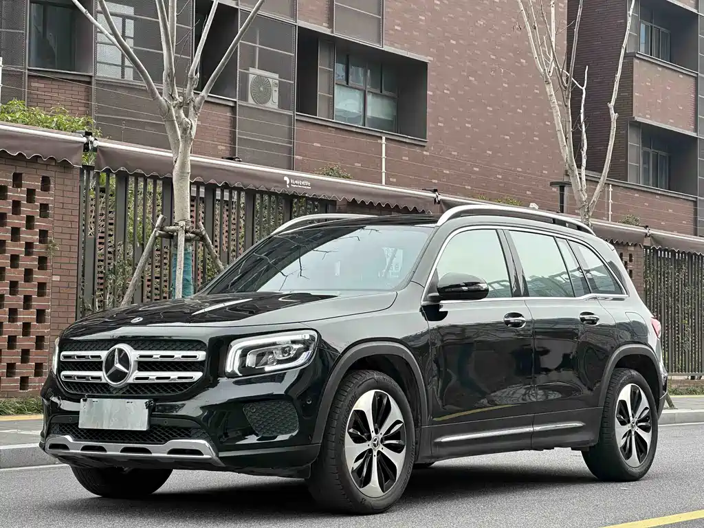 Mercedes-Benz GLB 2021 — фото 1