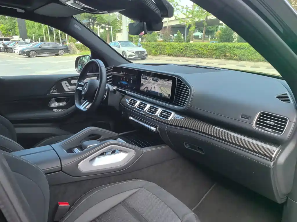 Mercedes-Benz GLE AMG 2025 — фото 13
