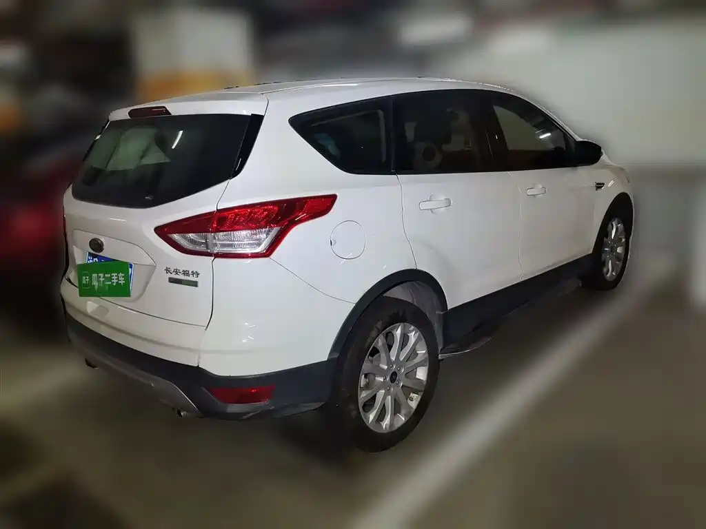 Ford Kuga 2015 — фото 4
