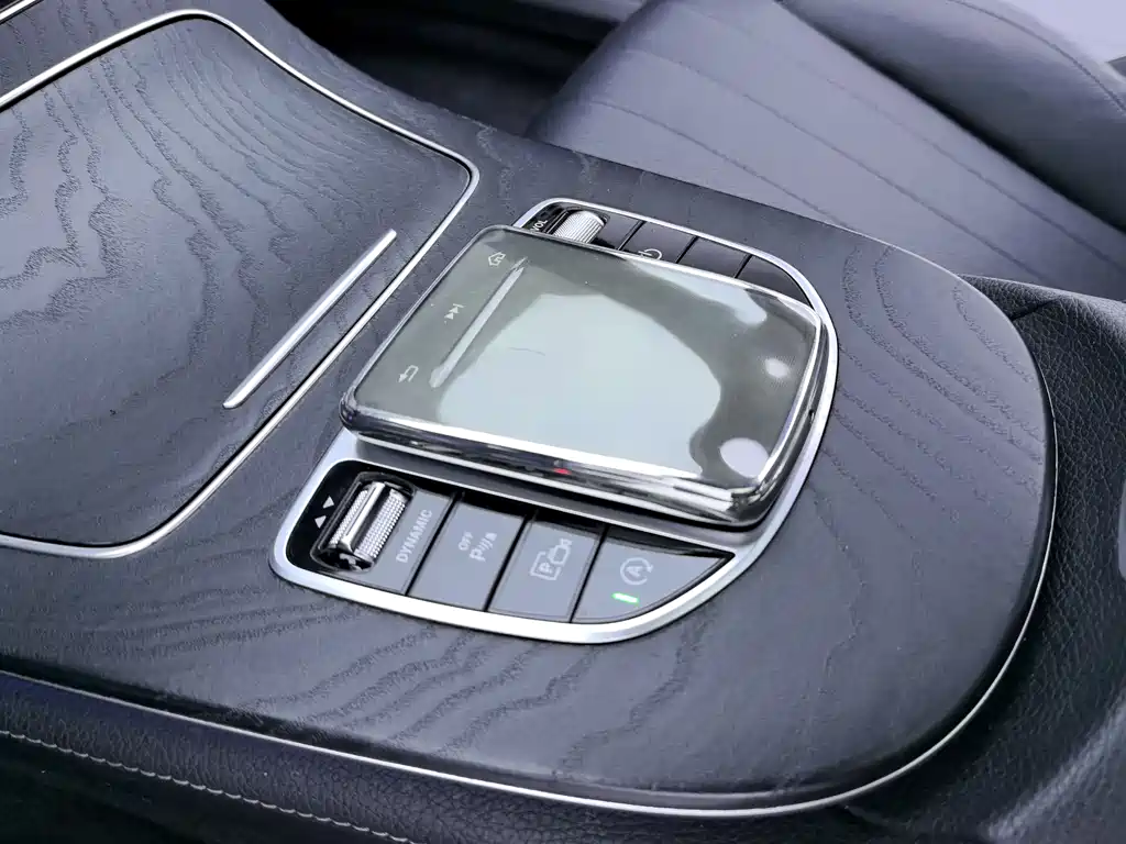 Mercedes-Benz E-Class 2019 — фото 12