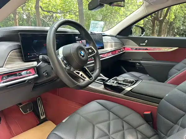 BMW 7 Series 2025