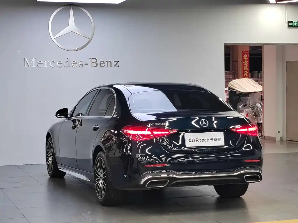 Mercedes-Benz C-Class 2023 — фото 4