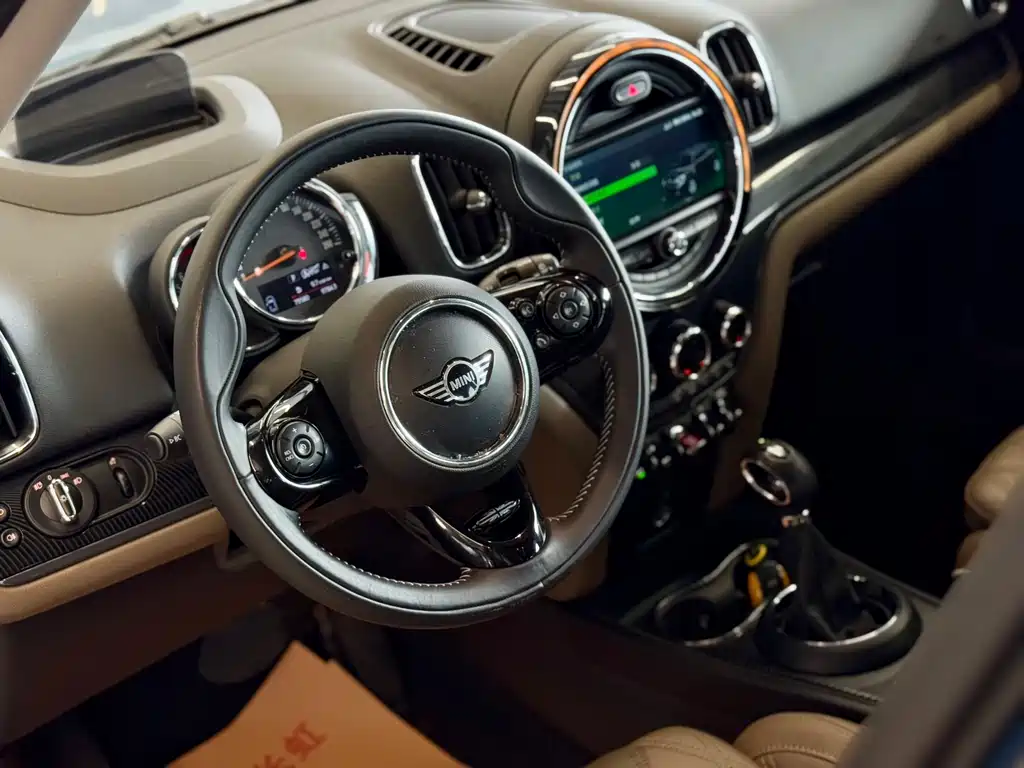 MINI Countryman 2018 — фото 12