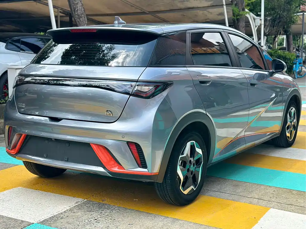 BYD Dolphin 2022 — фото 9