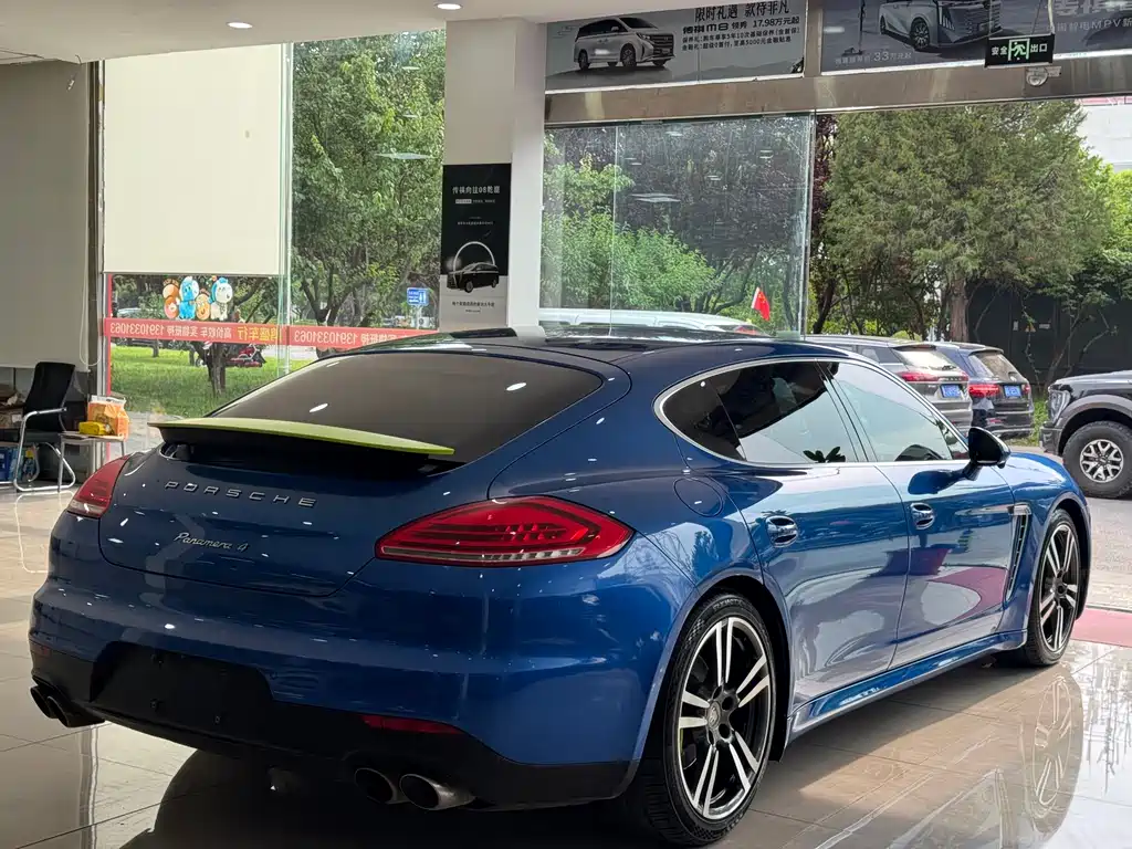 Porsche Panamera 2015 — фото 9
