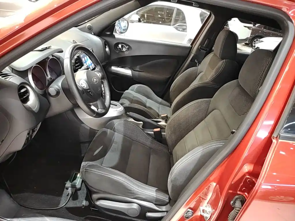 Infiniti ESQ 2019 — фото 15