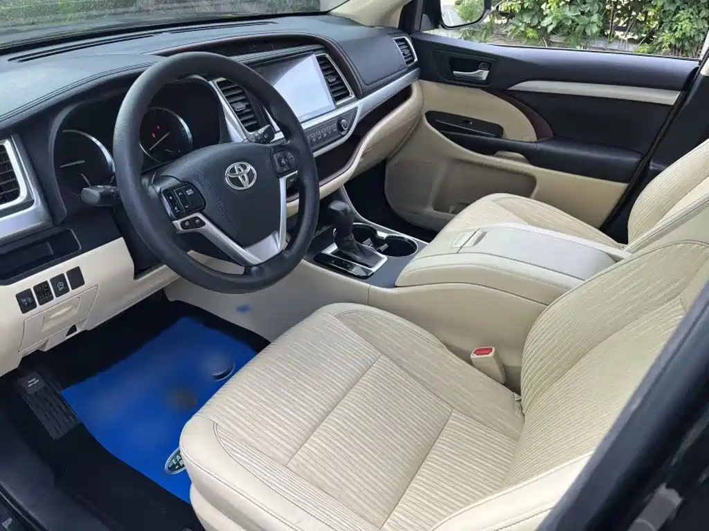 Toyota Highlander 2015 — фото 8