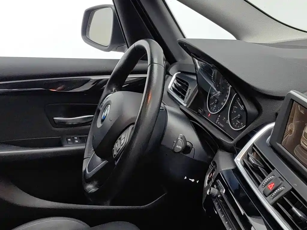 BMW 2 Series Station Wagon 2016 — фото 22