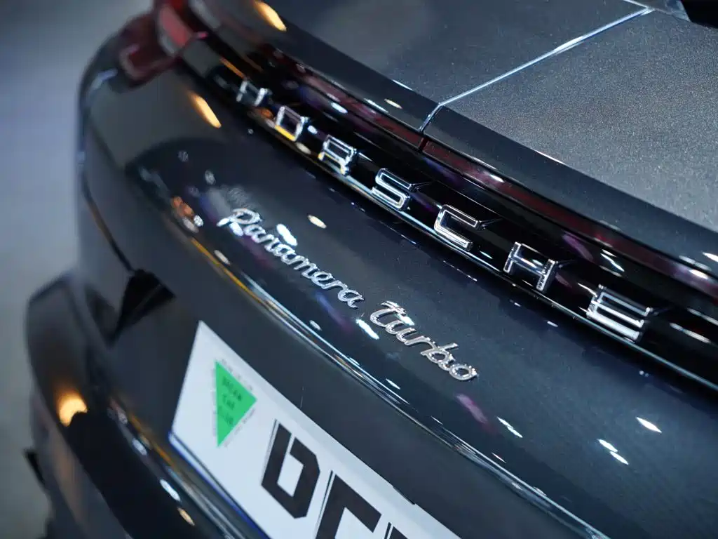 Porsche Panamera 2017 — фото 17