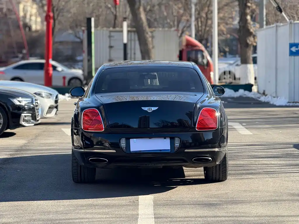 Bentley Flying Spur 2011 — фото 18