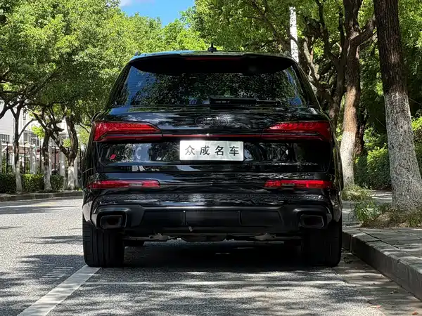 Audi Q7 2025
