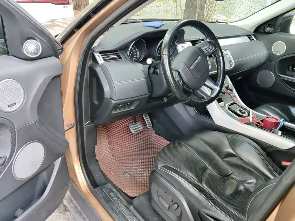Land Rover Range Rover Evoque 2015 — фото 17
