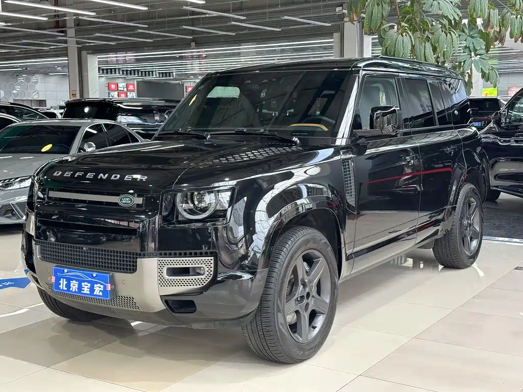Land Rover Defender 2024 — фото 1