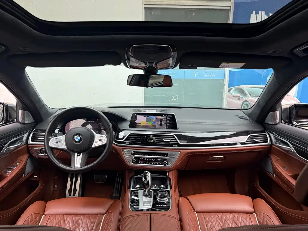 BMW 7 Series 2021 — фото 14