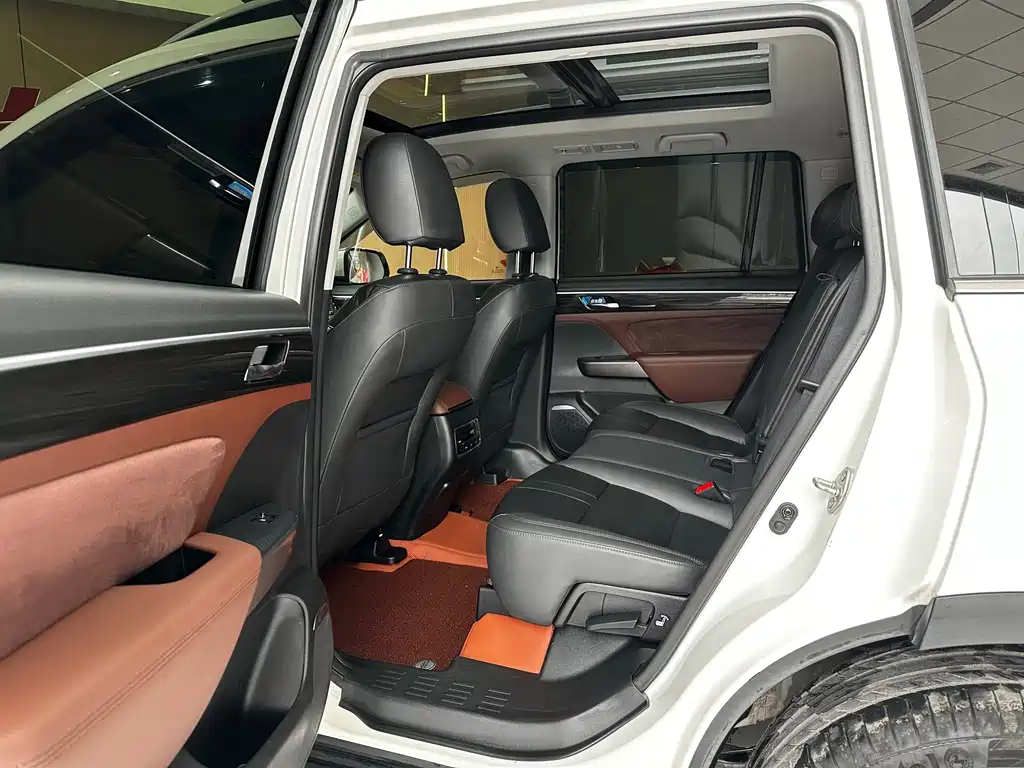 GAC Motor Trumpchi GS8 2019 — фото 10
