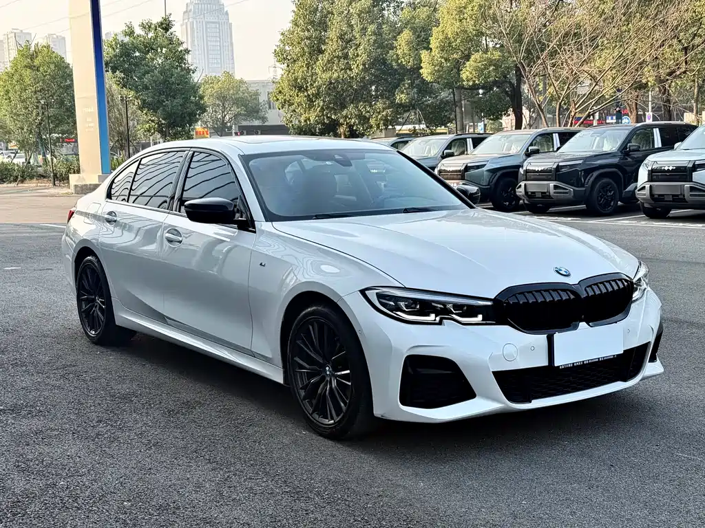 BMW 3 Series 2021