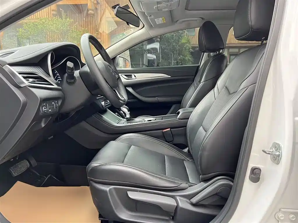Changan Eado 2018 — фото 15