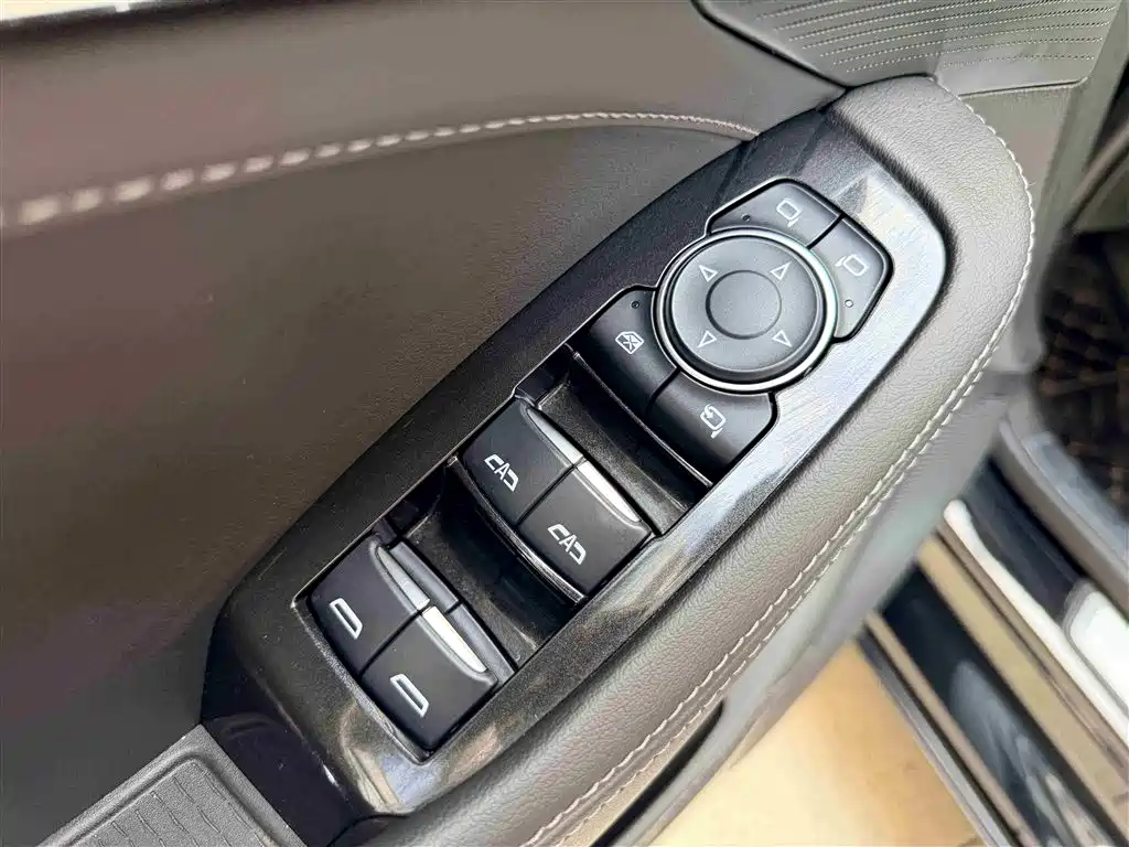 Cadillac CT5 2025 — фото 12