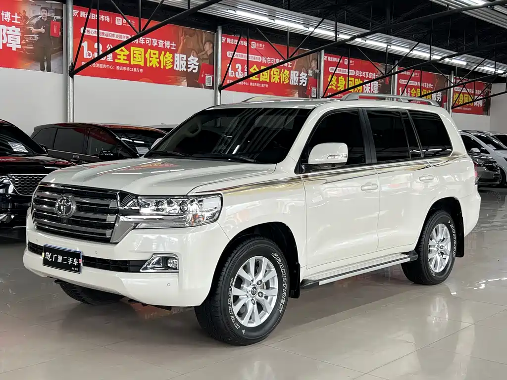 Toyota Land Cruiser 2019 — фото 1