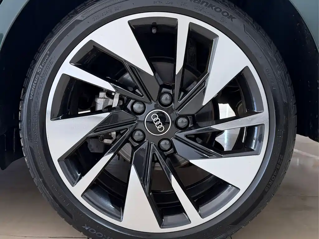Audi A3 2023 — фото 27