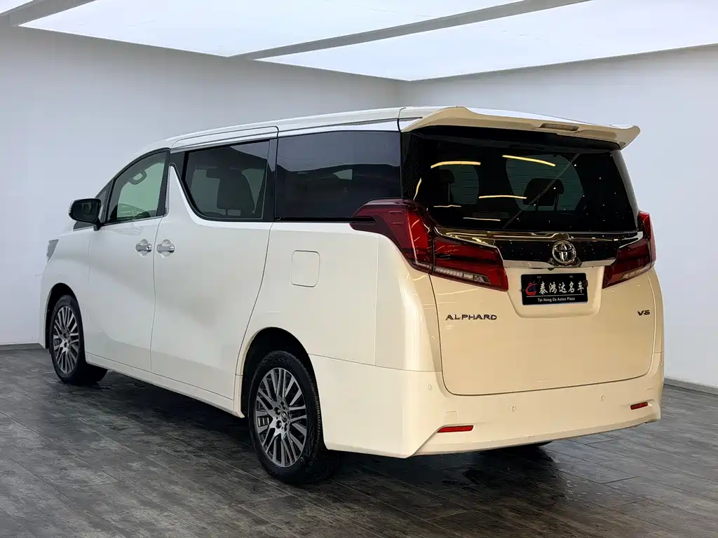 Toyota Alphard 2018 — фото 5