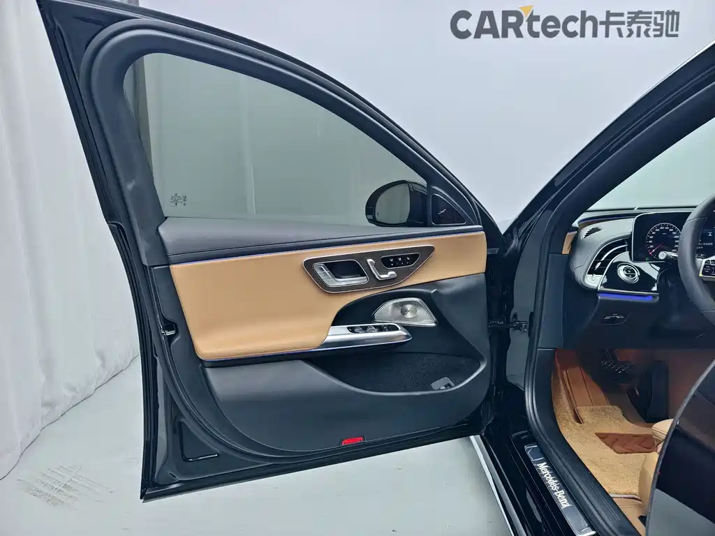 Mercedes-Benz E-Class 2024 — фото 10